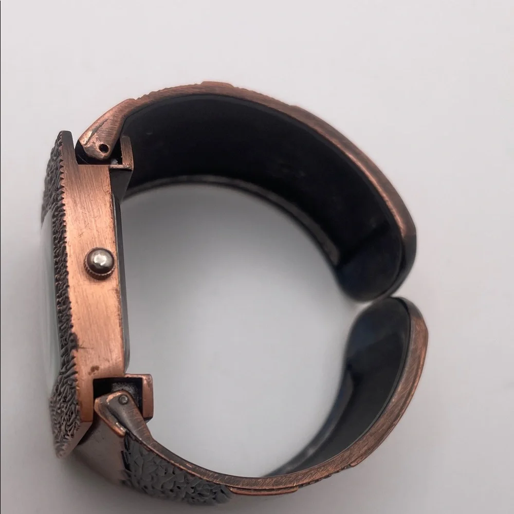 Elegant Brown Textured Women's Watch